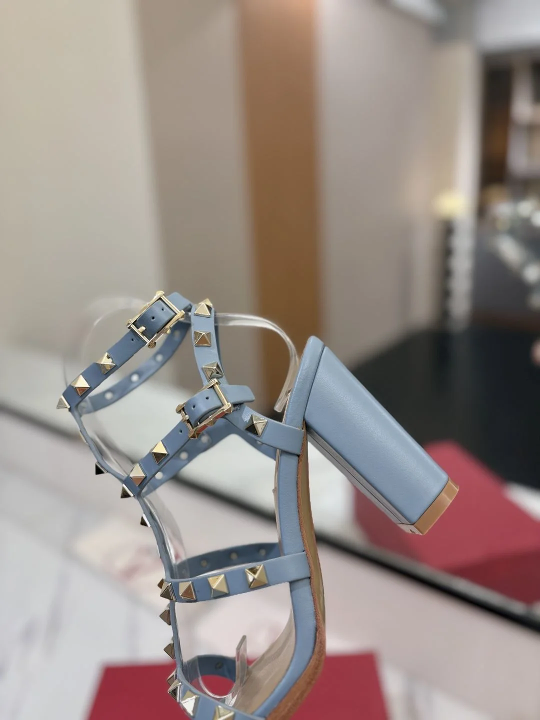 Valentino Sandals TravelReady 35937