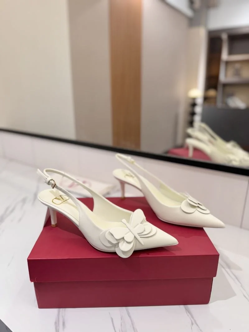 Supportive Valentino Sandals 35932