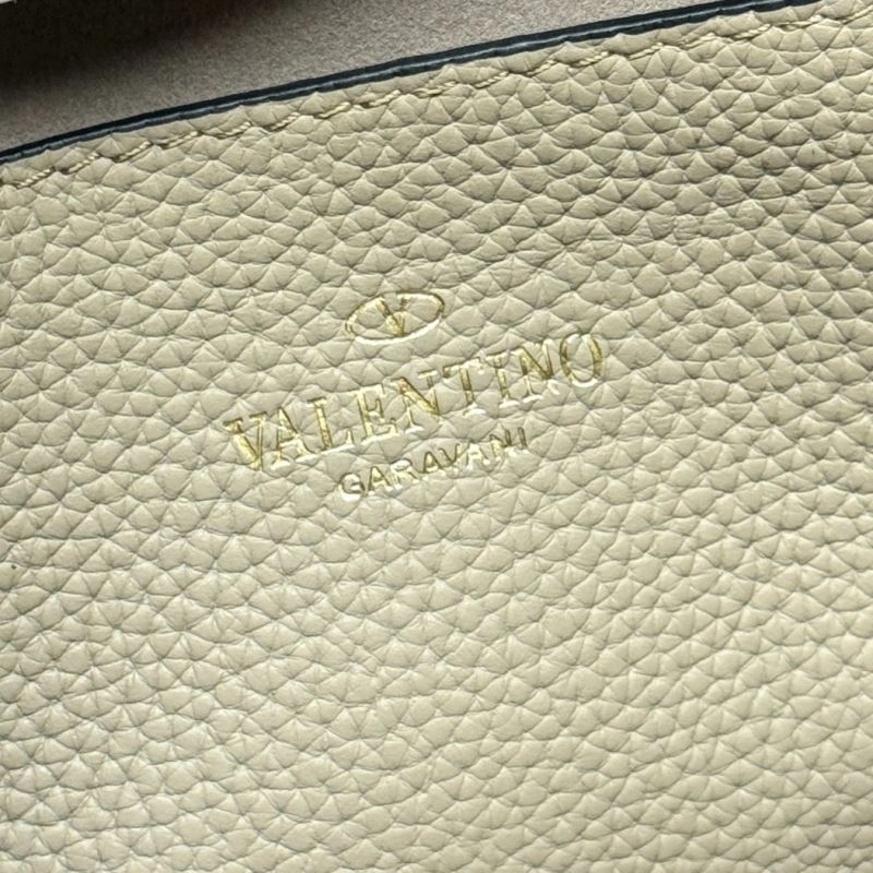 Effortless Valentino Satchel Bags 87117