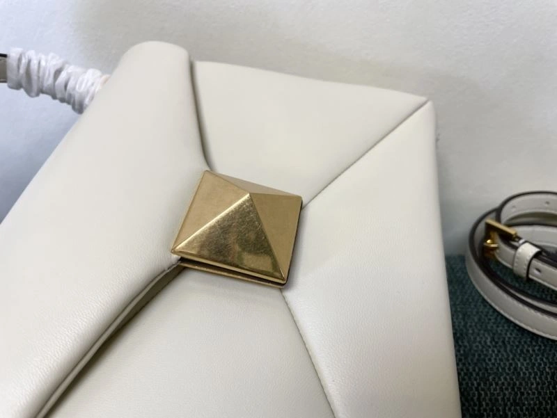 Minimalist Valentino Satchel Bags 60000