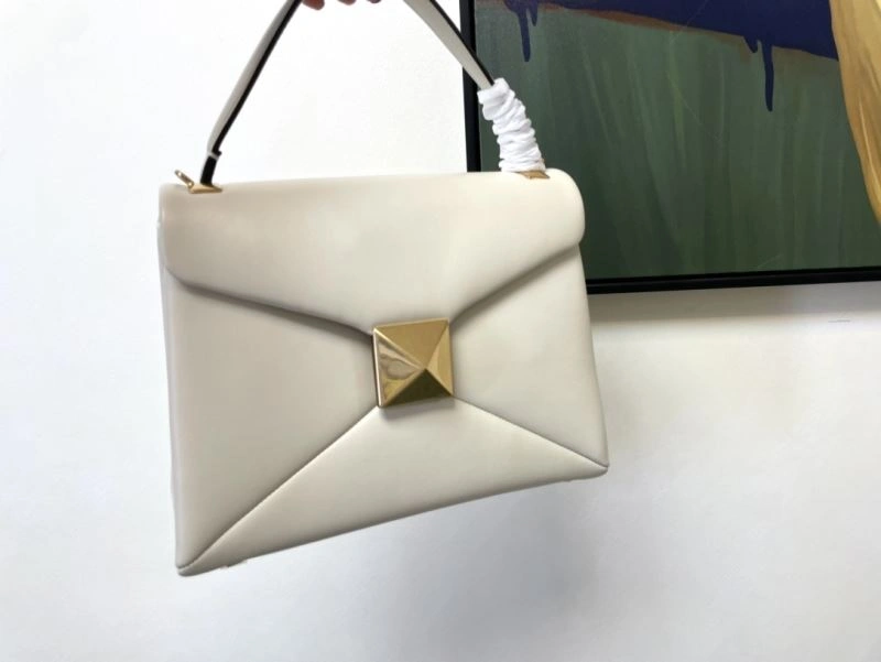 Minimalist Valentino Satchel Bags 60000