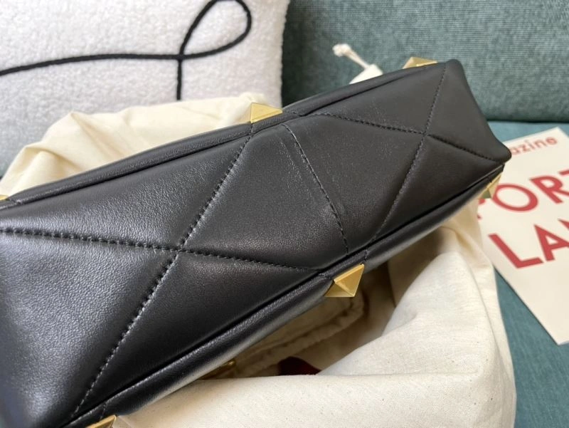 Breathable Valentino Satchel Bags 59805