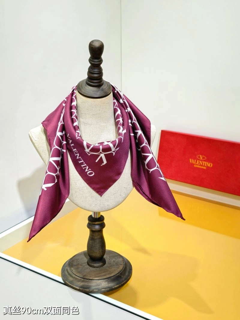 Lightweight Valentino Scarf 270831