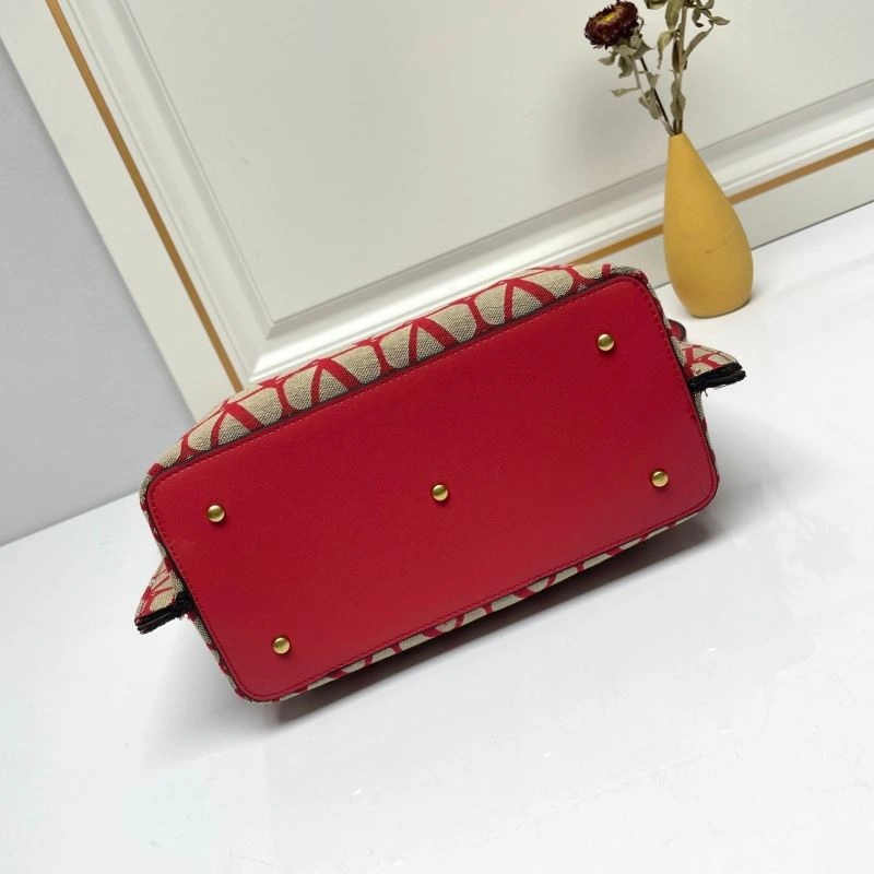 Timeless Valentino Shopping Bags 86782