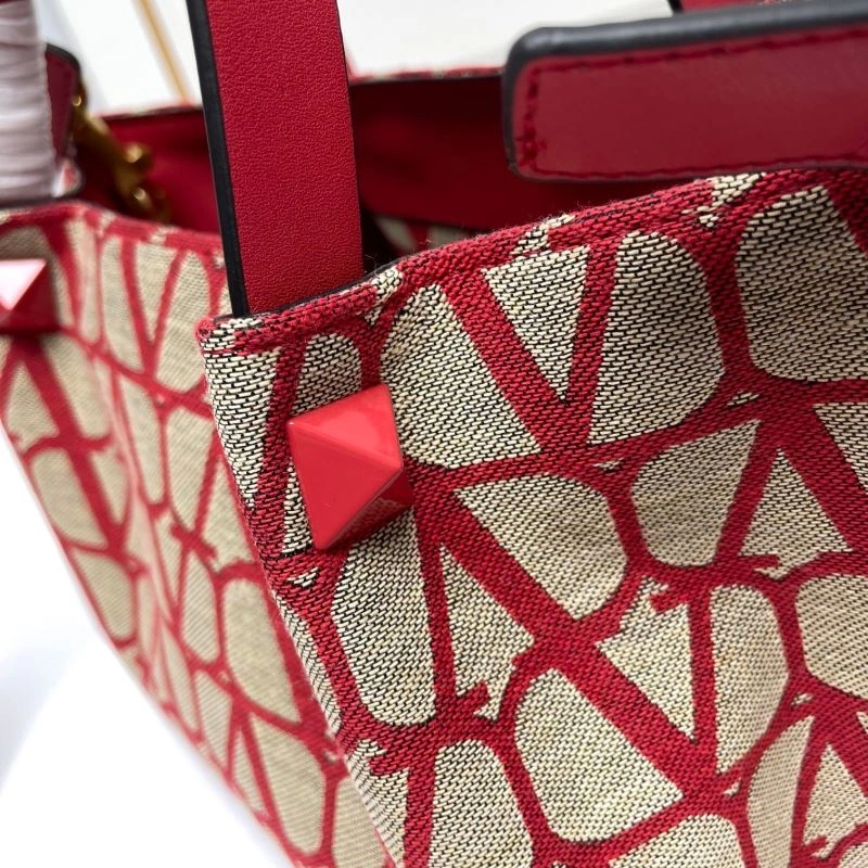 Timeless Valentino Shopping Bags 86782