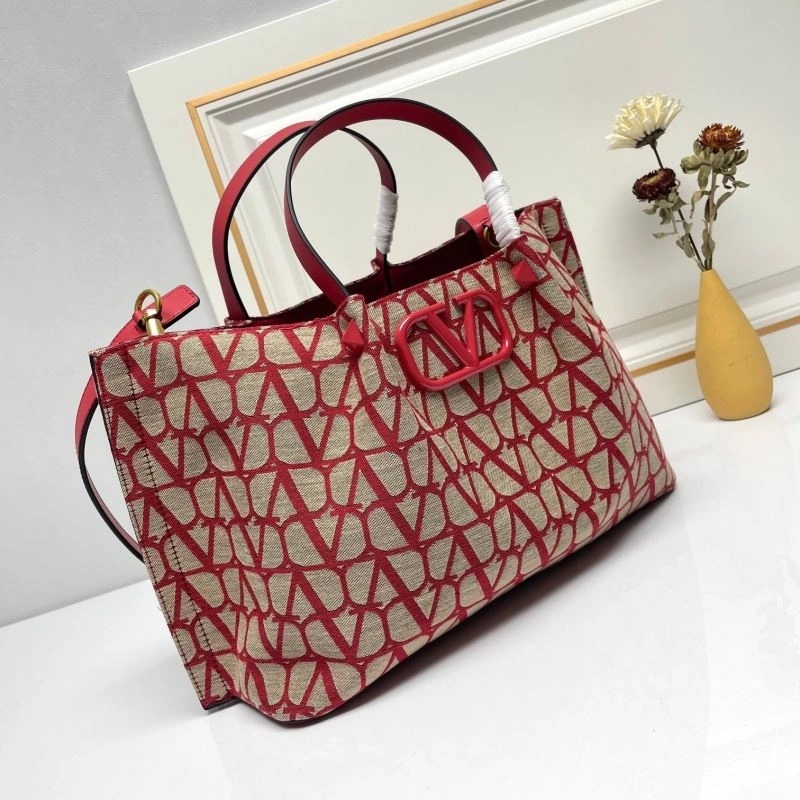 Supportive Valentino Shopping Bags 86776