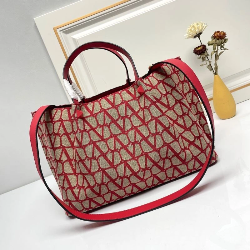 Supportive Valentino Shopping Bags 86776