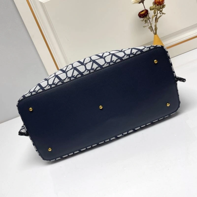 Valentino Shopping Bags SmoothTexture 86775