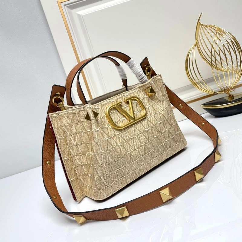Resilient Valentino Shopping Bags 86811