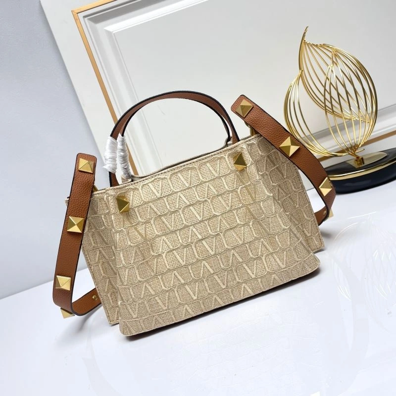 Resilient Valentino Shopping Bags 86811