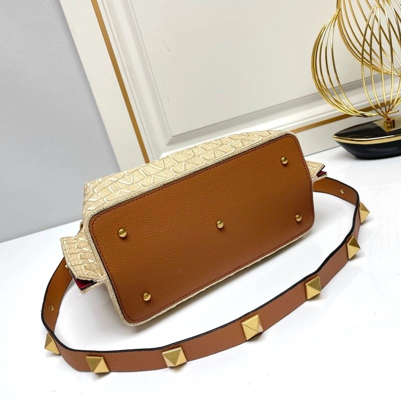 Resilient Valentino Shopping Bags 86811