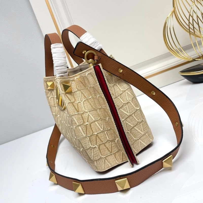 Resilient Valentino Shopping Bags 86811