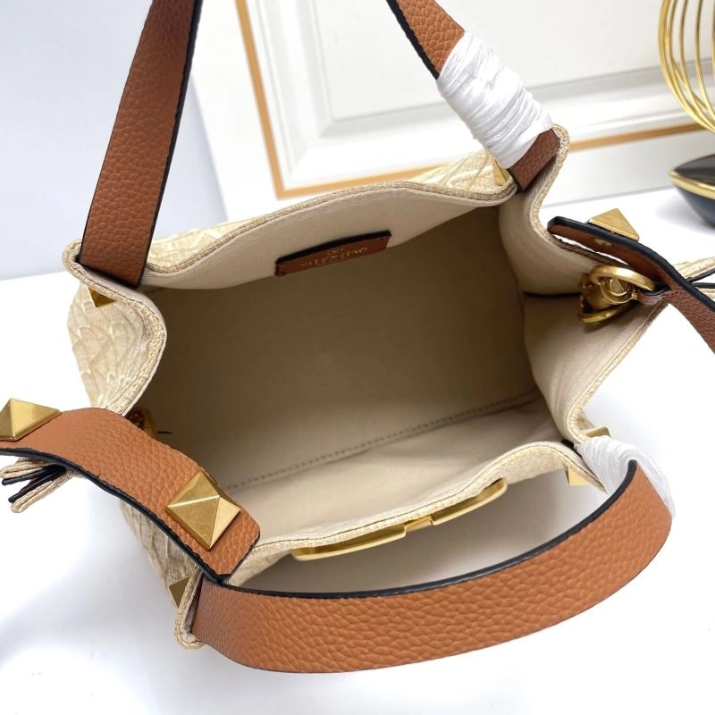 Resilient Valentino Shopping Bags 86811