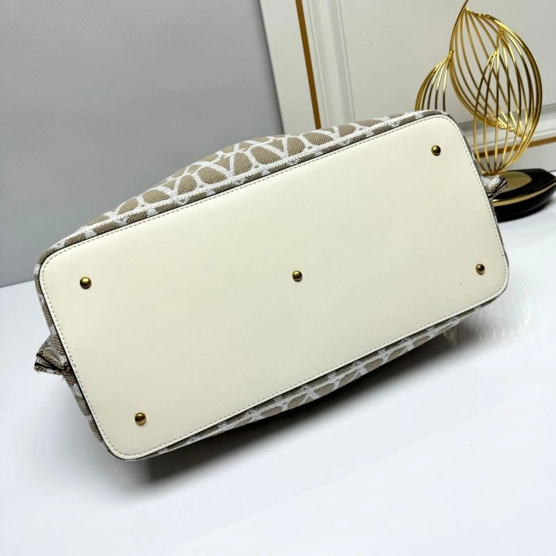 Attractive Valentino Shopping Bags 86751