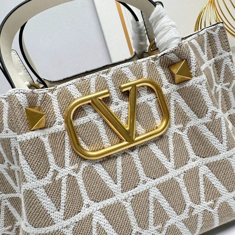 Attractive Valentino Shopping Bags 86751