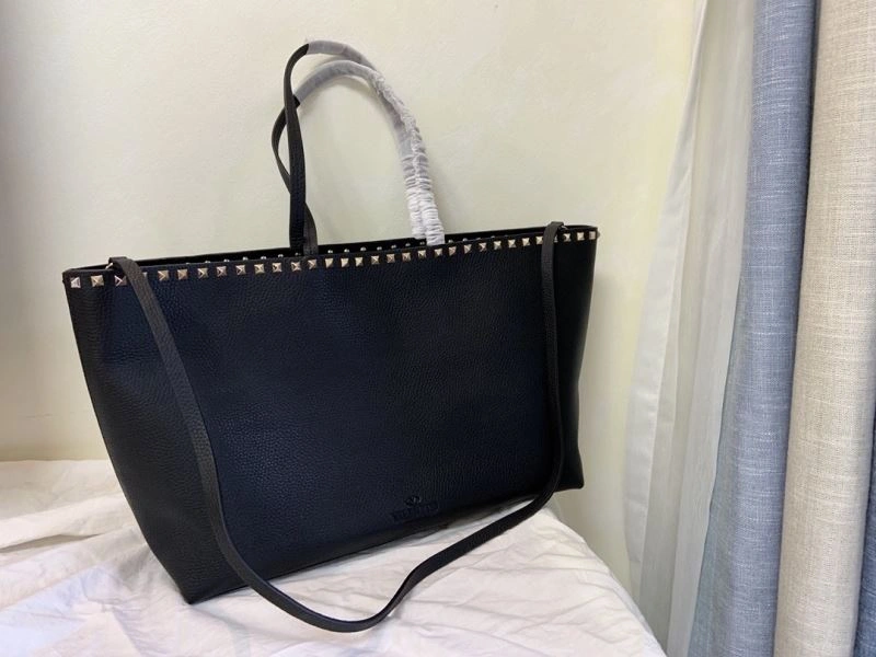 Effortless Valentino Shopping Bags 59609