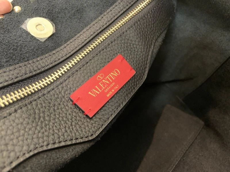 Effortless Valentino Shopping Bags 59609