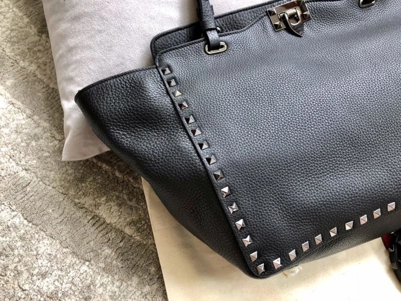 Timeless Valentino Shopping Bags 59616