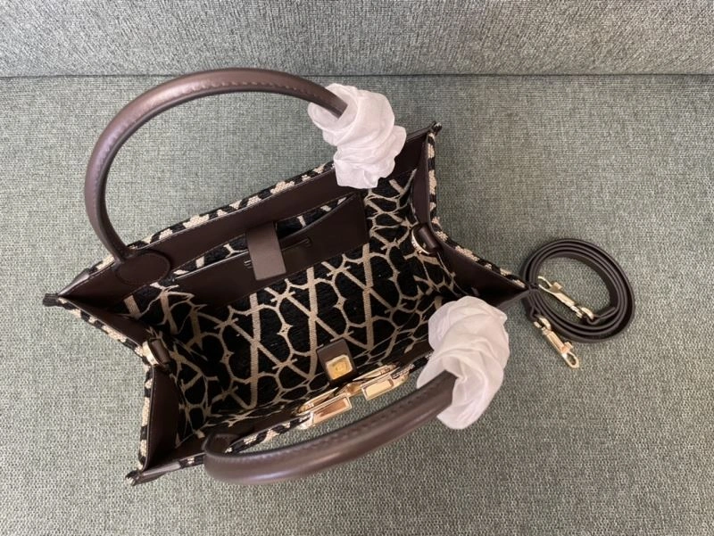 Lightweight Valentino Shopping Bags 59596