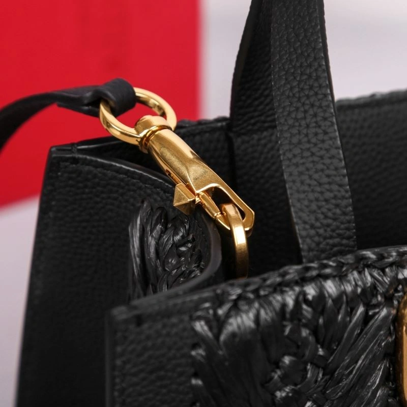 Classic Valentino Shopping Bags 59591