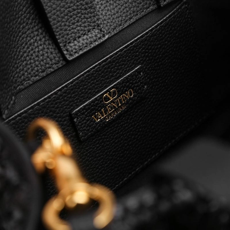 Classic Valentino Shopping Bags 59591