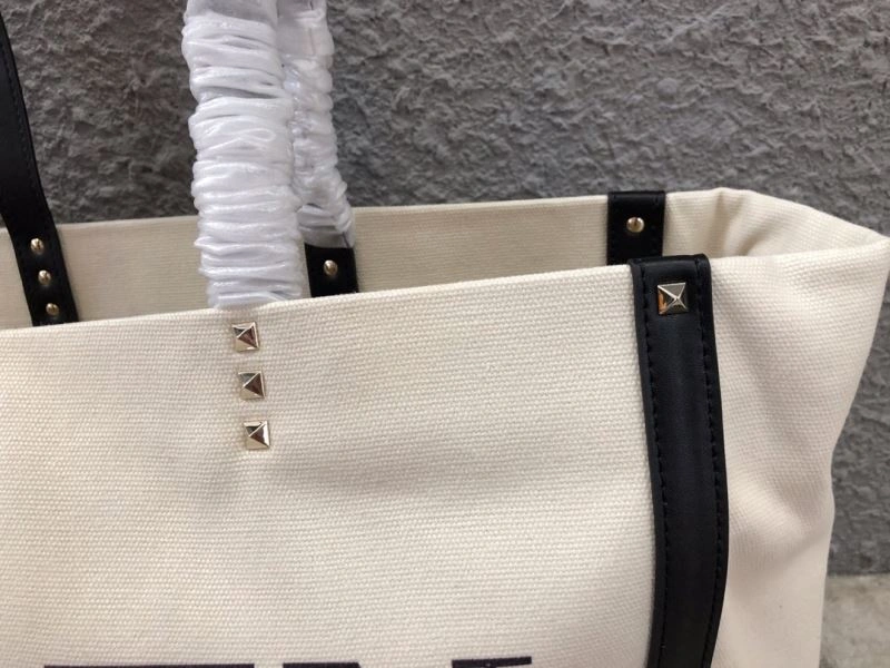 Modern Valentino Shopping Bags 59580