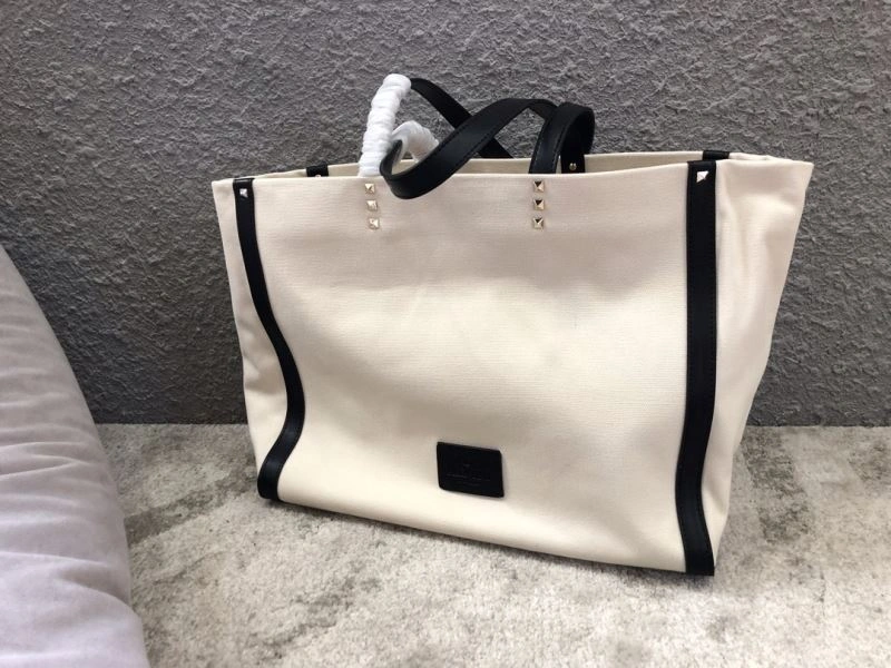 Modern Valentino Shopping Bags 59580