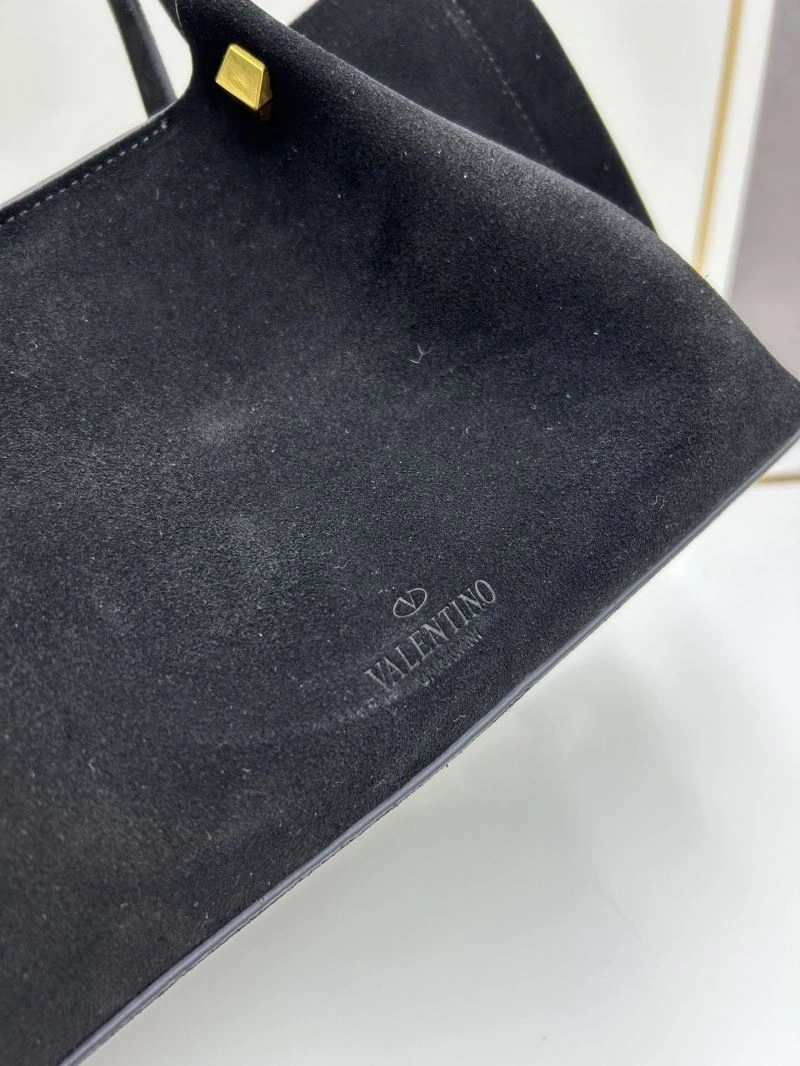 Sleek Valentino Shopping Bags 82014