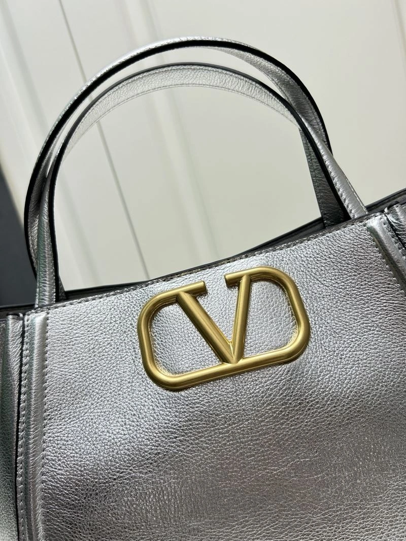 Timeless Valentino Shopping Bags 81963