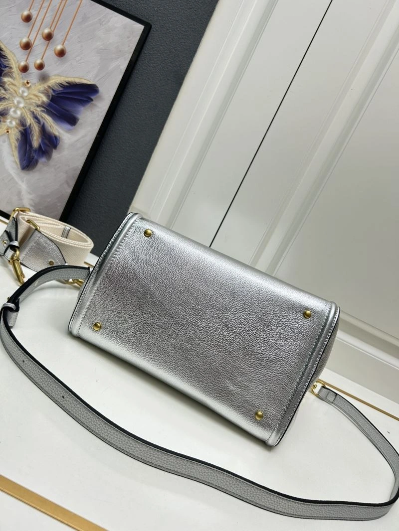 Timeless Valentino Shopping Bags 81963