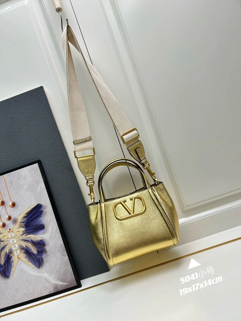 Sporty Valentino Shopping Bags 81945