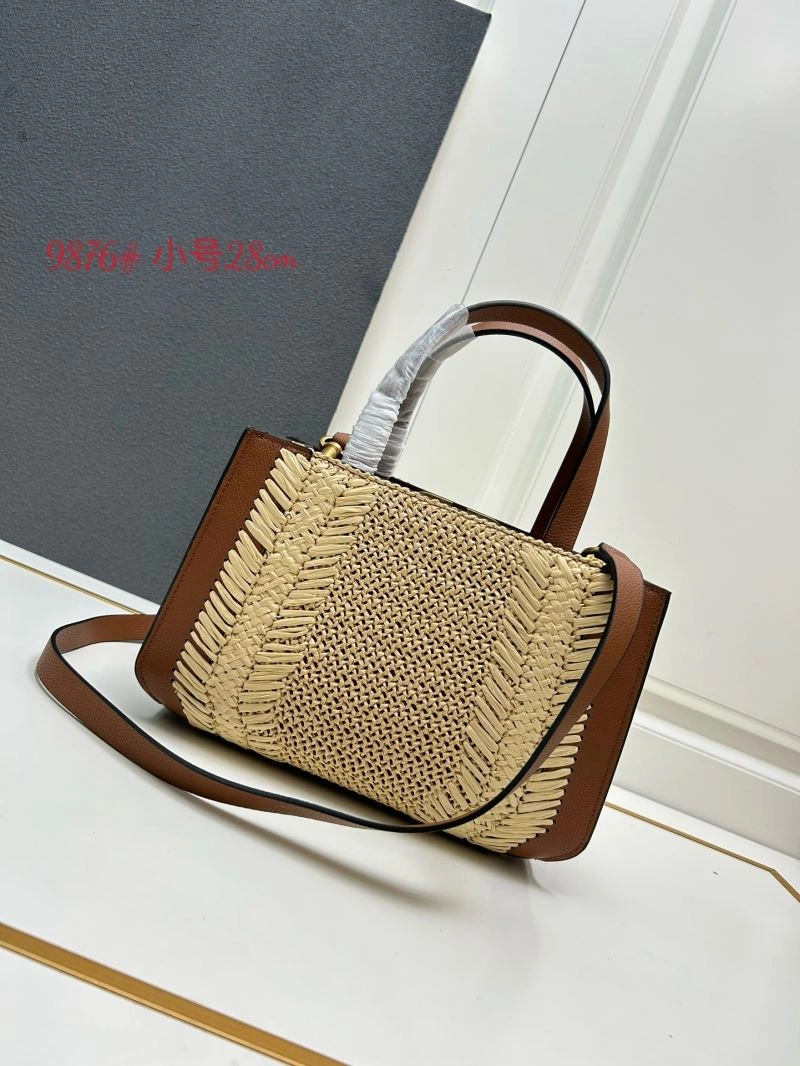 EyeCatching Valentino Shopping Bags 81952