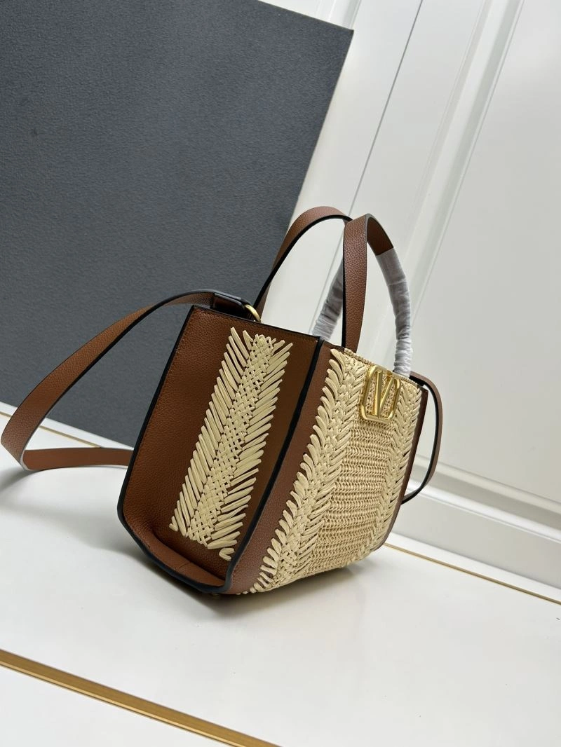 EyeCatching Valentino Shopping Bags 81952