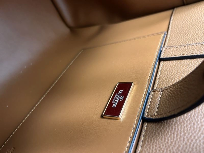Functional Valentino Shopping Bags 81953