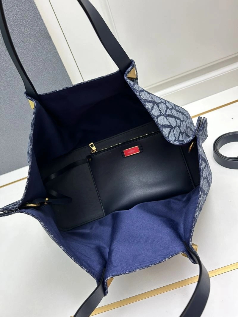 Valentino Shopping Bags TimelessDesign 81946