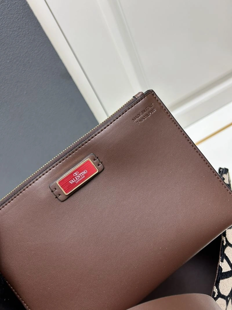 Effortless Valentino Shopping Bags 81939
