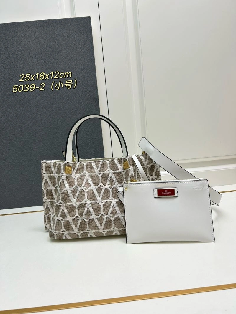 Timeless Valentino Shopping Bags 82018