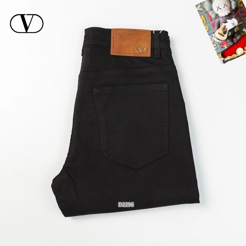 Supportive Valentino Short Pants 174655