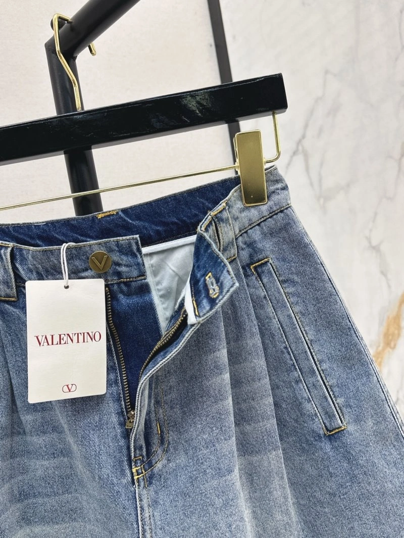 Compact Valentino Short Pants 174156