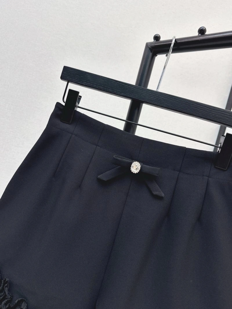 Valentino Short Pants Affordable 174208