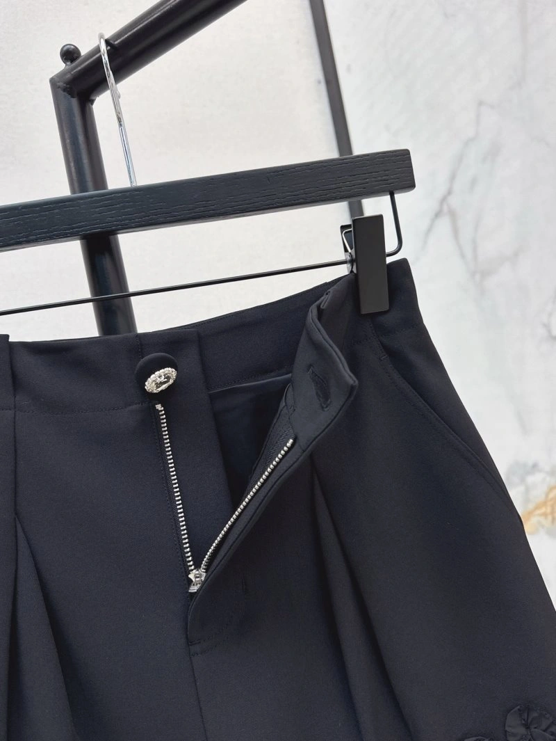 Valentino Short Pants Affordable 174208