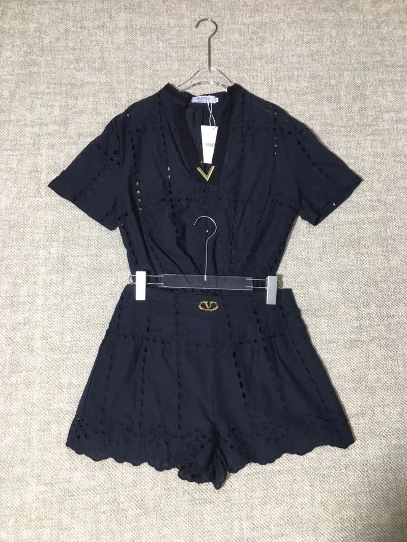 Valentino Short Suits Supportive 174458