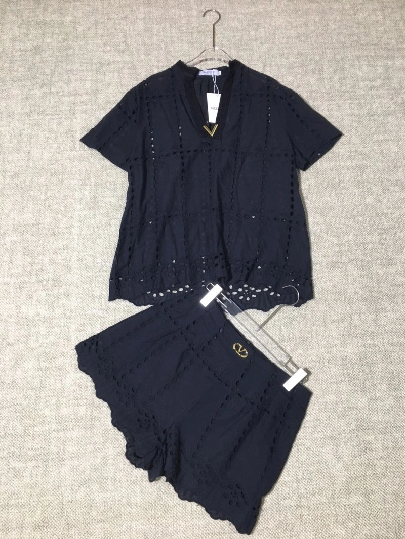 Valentino Short Suits Supportive 174458