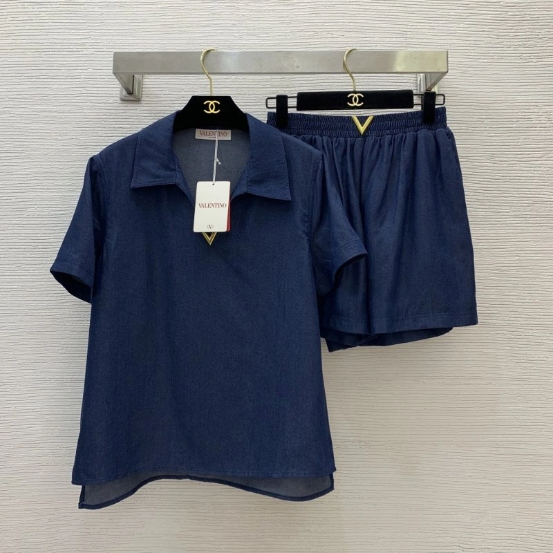 Bright Valentino Short Suits 174392