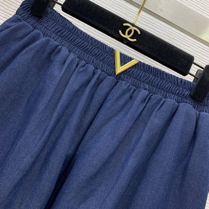 Bright Valentino Short Suits 174392