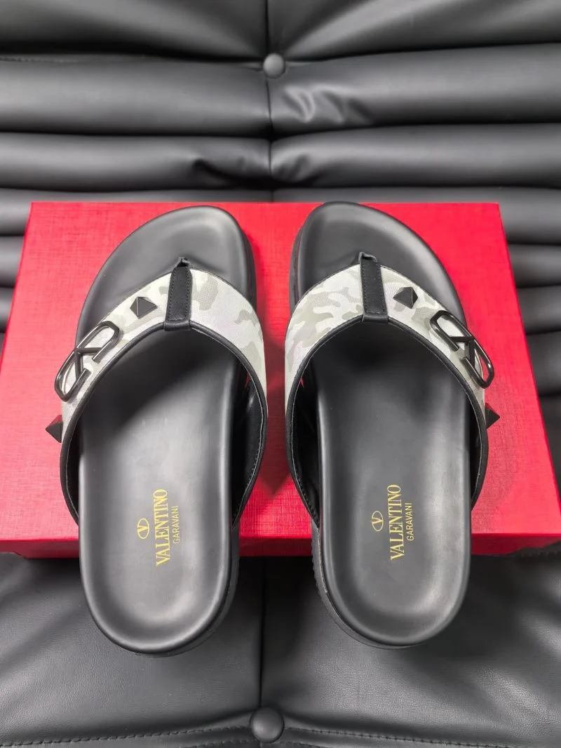 EyeCatching Valentino Slippers 35787