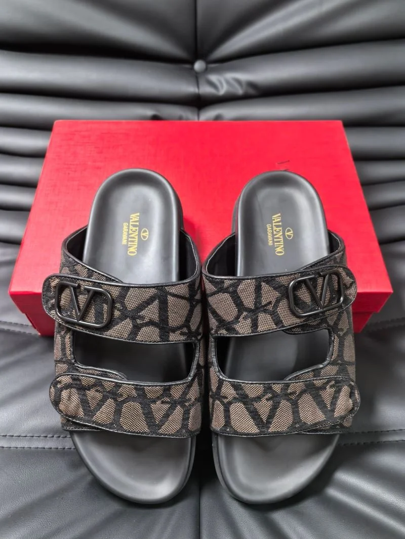 Youthful Valentino Slippers 35774