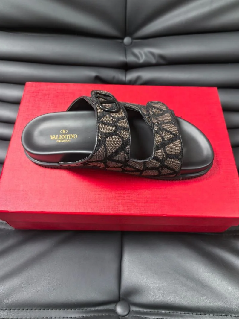 Youthful Valentino Slippers 35774