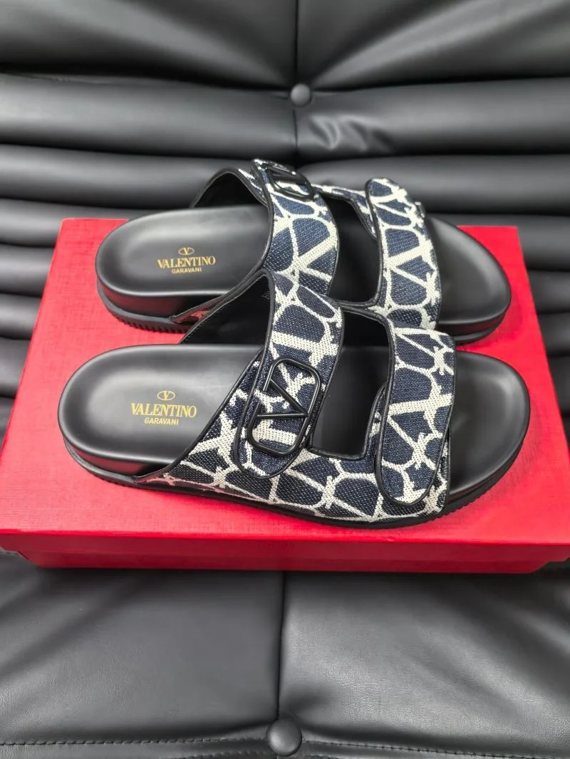 Youthful Valentino Slippers 35767