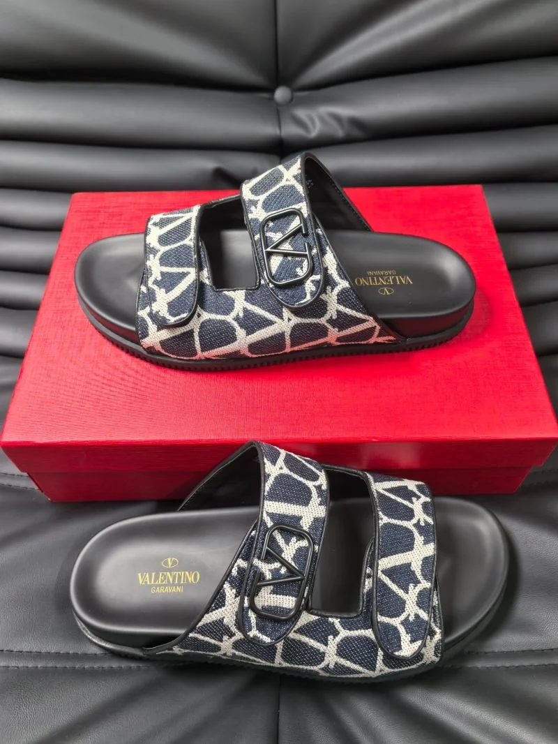 Youthful Valentino Slippers 35767